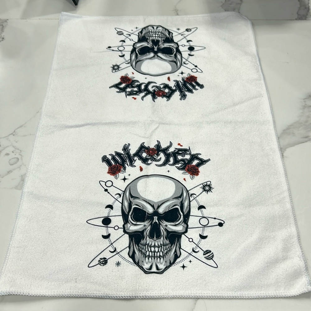 Wicked‎ Skull Double Print Hand Towel